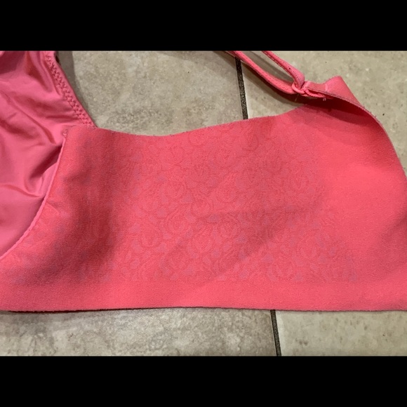 Victoria’s Secret plunge bra 32A - Picture 5 of 7